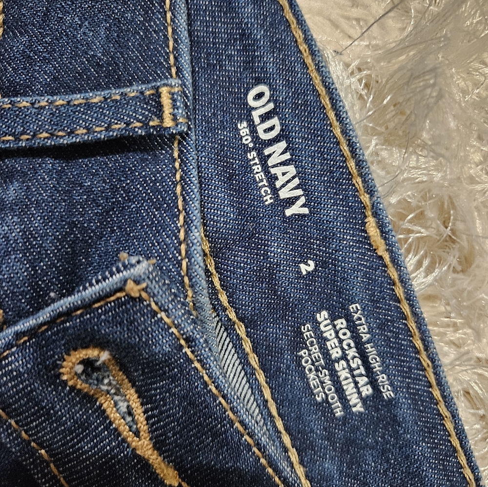 Old Navy Super Skinny High-Rise Jeans in Blue
